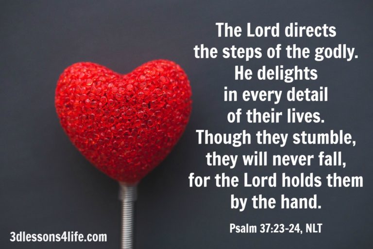 He Holds My Hand | 3dlessons4life.com
